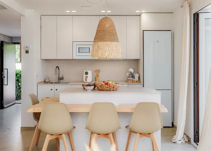 Olas De Calma | Peaceful Retreat Apartment Estepona